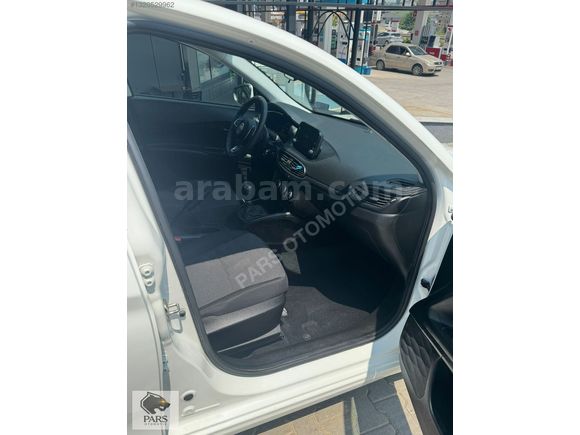 2023 MODEL HATASIZ TRAMERSİZ 47 BİN KM DE 1.3 MJET EASY PLUS