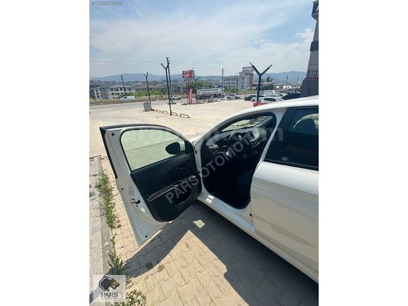 2023 MODEL HATASIZ TRAMERSİZ 47 BİN KM DE 1.3 MJET EASY PLUS