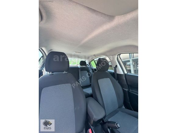 2023 MODEL HATASIZ TRAMERSİZ 47 BİN KM DE 1.3 MJET EASY PLUS