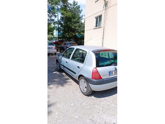 Sahibinden Renault Clio 1.4 RTA 2001 Model
