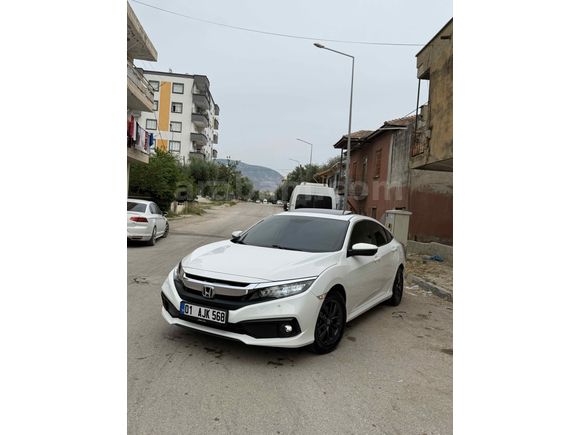 Sahibinden Honda Civic 1.6i VTEC Elegance 2021 Model  69.000 km Beyaz