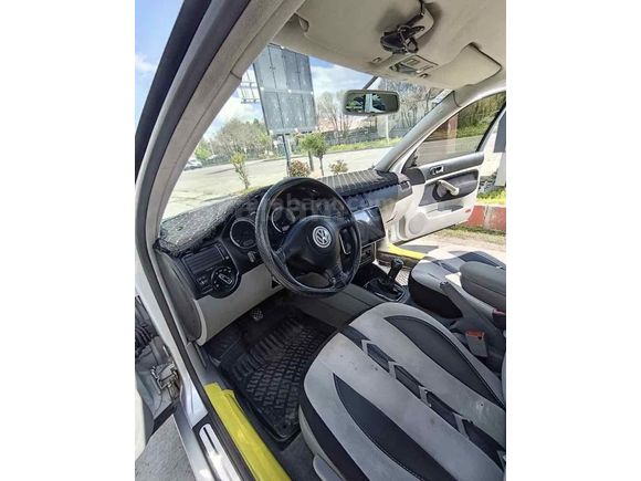2004 VW BORA COMFORTLİNE 1.6 16 VALF