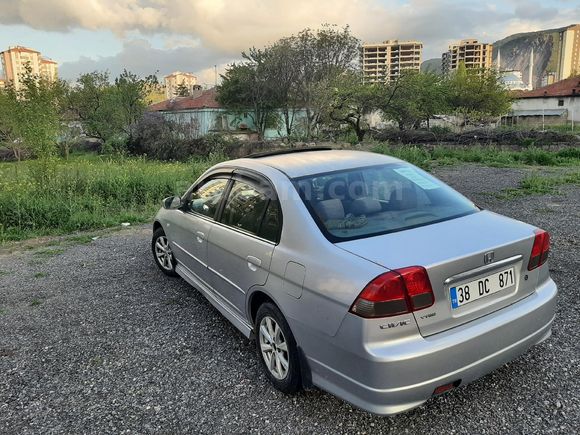 Sahibinden Honda Civic 1.6i VTEC ES 2005 Model