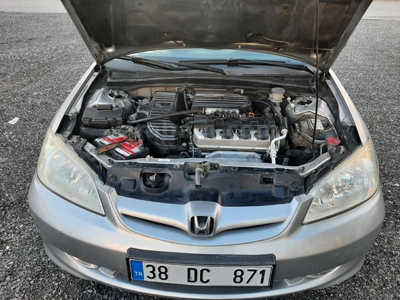 Sahibinden Honda Civic 1.6i VTEC ES 2005 Model