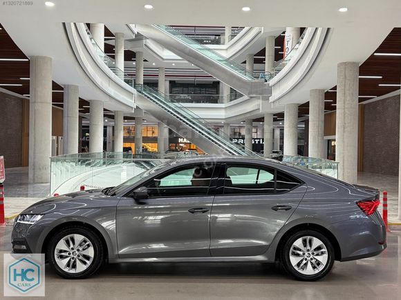 HC CARS 2023 TESCİL SKODA OCTAVİA 1.0 E-TECH ELİTE 110HP HYBRİD