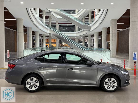 HC CARS 2023 TESCİL SKODA OCTAVİA 1.0 E-TECH ELİTE 110HP HYBRİD