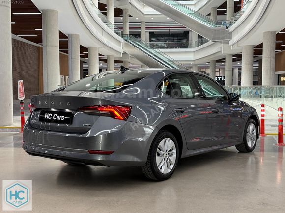 HC CARS 2023 TESCİL SKODA OCTAVİA 1.0 E-TECH ELİTE 110HP HYBRİD