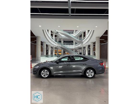HC CARS 2023 TESCİL SKODA OCTAVİA 1.0 E-TECH ELİTE 110HP HYBRİD