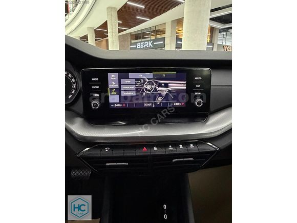 HC CARS 2023 TESCİL SKODA OCTAVİA 1.0 E-TECH ELİTE 110HP HYBRİD