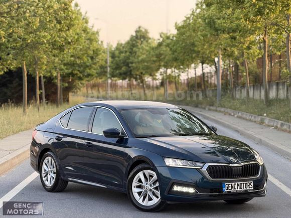 GENÇ MOTORS KARTA TAKSİT BOYASIZ OCTAVİA MAVİ İÇİ BEJ