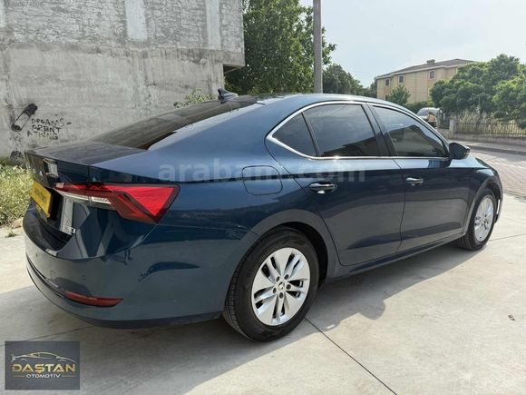 2021 MODEL HATASIZ 1.5 TSI OCTAVİA ELİTE K. KARTINA TAKSİT