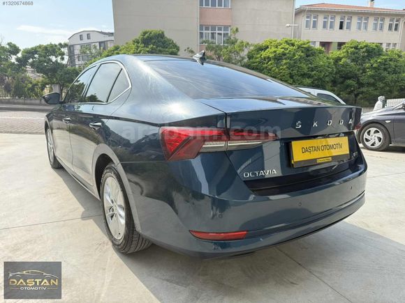 2021 MODEL HATASIZ 1.5 TSI OCTAVİA ELİTE K. KARTINA TAKSİT