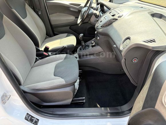 2022 MODEL ÇOK TEMİZ 100HP 6 İLERİ  COURİER