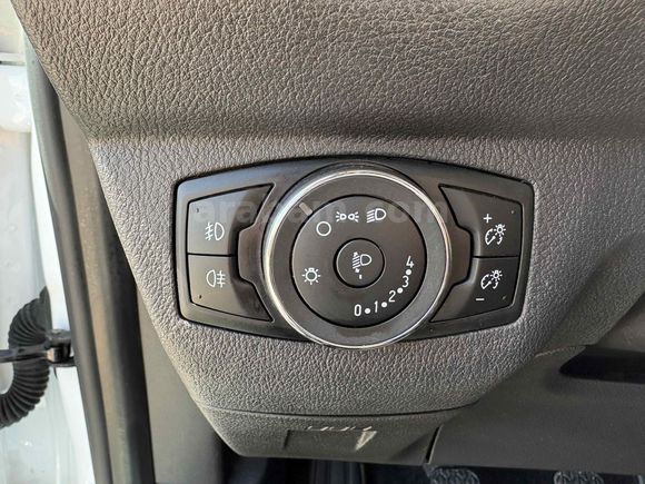 2022 MODEL ÇOK TEMİZ 100HP 6 İLERİ  COURİER