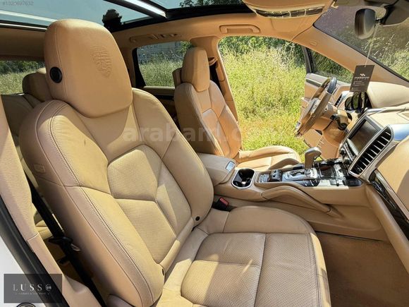 LUSSO GARAJ'dan KATEGORİSİNDE SIRADIŞI ARYANLRA PORSCHE CAYENNE