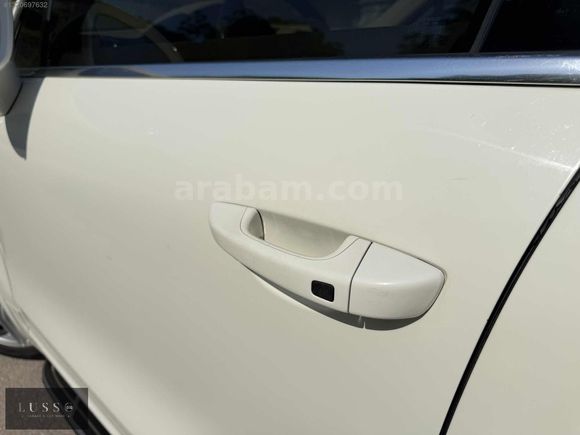LUSSO GARAJ'dan KATEGORİSİNDE SIRADIŞI ARYANLRA PORSCHE CAYENNE