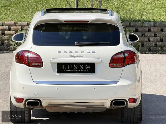 LUSSO GARAJ'dan KATEGORİSİNDE SIRADIŞI ARYANLRA PORSCHE CAYENNE