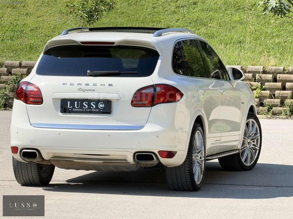 LUSSO GARAJ'dan KATEGORİSİNDE SIRADIŞI ARYANLRA PORSCHE CAYENNE