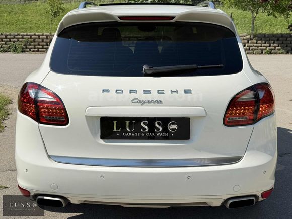 LUSSO GARAJ'dan KATEGORİSİNDE SIRADIŞI ARYANLRA PORSCHE CAYENNE