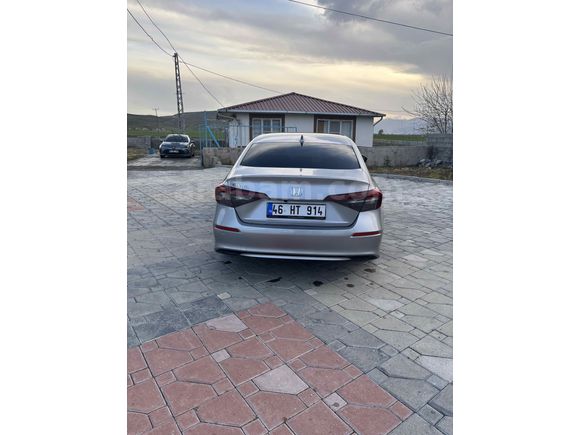 Sahibinden Honda Civic 1.5 i-VTEC Eco Elegance Plus 2024 Model 