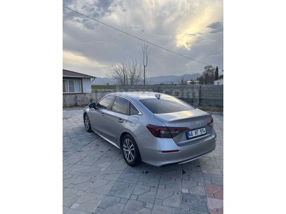 Sahibinden Honda Civic 1.5 i-VTEC Eco Elegance Plus 2024 Model 