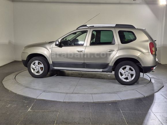 otomobil Dacia Duster 1.5 DCI 4x4 Laureate