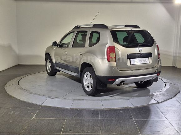 otomobil Dacia Duster 1.5 DCI 4x4 Laureate