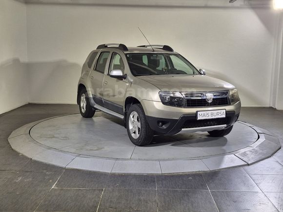 otomobil Dacia Duster 1.5 DCI 4x4 Laureate