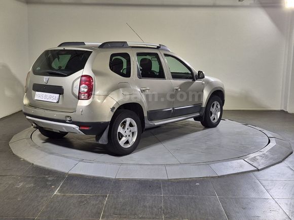 otomobil Dacia Duster 1.5 DCI 4x4 Laureate