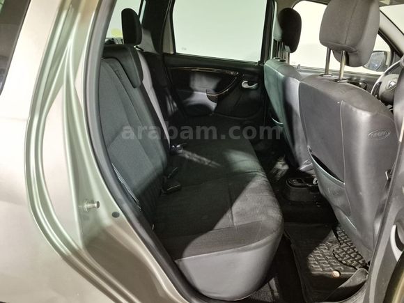 otomobil Dacia Duster 1.5 DCI 4x4 Laureate