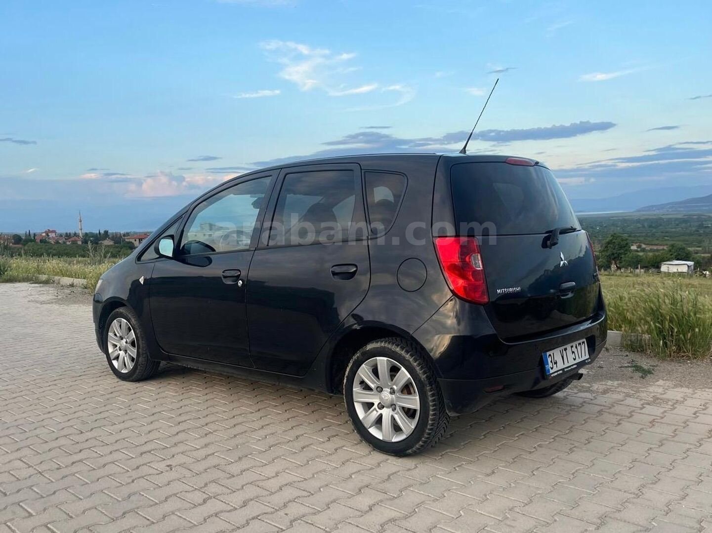 Galeriden Mitsubishi Colt 1.3 Invite 2011 Model Isparta 185.000 km Siyah 6