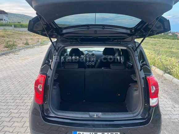Mitsubishi Colt Otomatik1.3 Invite 2011 Model