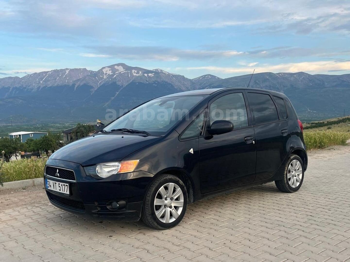 Galeriden Mitsubishi Colt 1.3 Invite 2011 Model Isparta 185.000 km Siyah 1