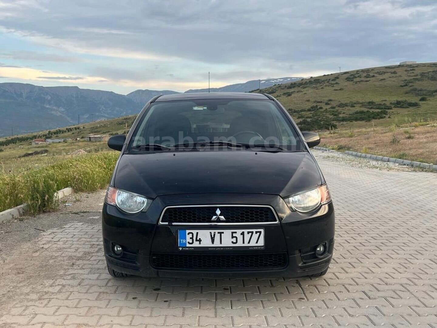 Galeriden Mitsubishi Colt 1.3 Invite 2011 Model Isparta 185.000 km Siyah 2