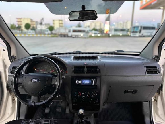 Ford Connect Motor mekanik kusursuz