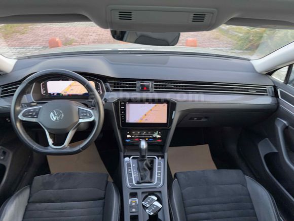 HATASIZ BOYASIZ TRAMERSİZ 118 BİN KM ELEGANCE CAM TAVAN FULL