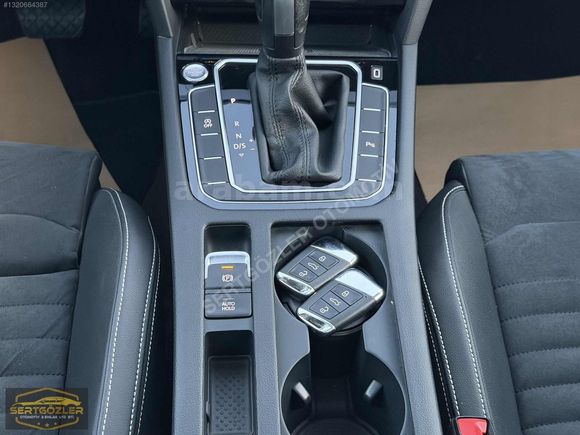 HATASIZ BOYASIZ TRAMERSİZ 118 BİN KM ELEGANCE CAM TAVAN FULL
