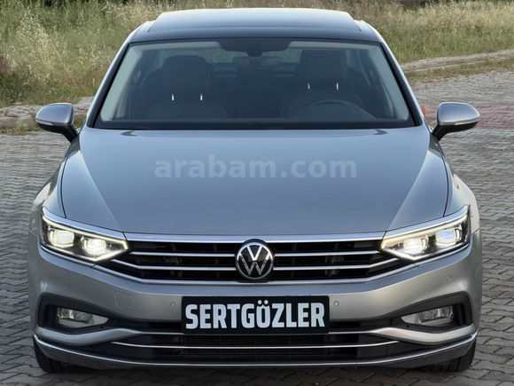 HATASIZ BOYASIZ TRAMERSİZ 118 BİN KM ELEGANCE CAM TAVAN FULL