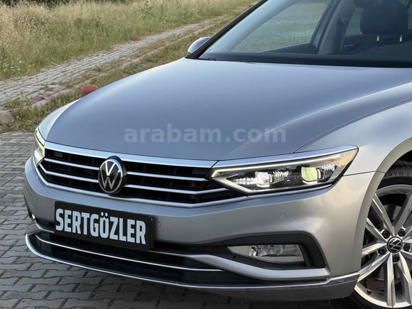 HATASIZ BOYASIZ TRAMERSİZ 118 BİN KM ELEGANCE CAM TAVAN FULL