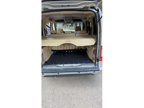 AKKARTAL OTOMOTİVDEN CAM GİBİ 2012 MODEL SİLVER