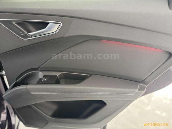 Q4 E-TRON CAM TAVAN KOLTUK DİREKSİYON ISITMA BOYASIZ