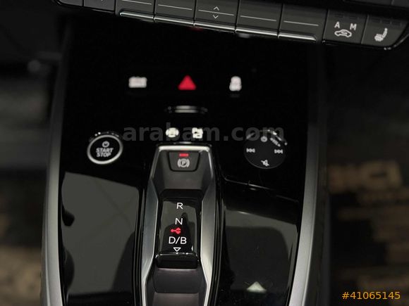 Q4 E-TRON CAM TAVAN KOLTUK DİREKSİYON ISITMA BOYASIZ