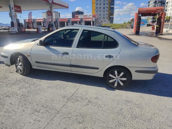 Sahibinden Renault Megane 1.6 RTE 2001 Model