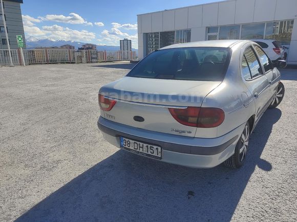 Sahibinden Renault Megane 1.6 RTE 2001 Model