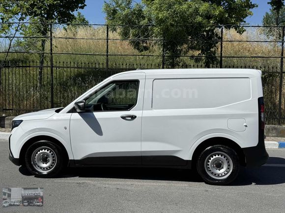 2024 FORD COURIER 1.5 ECOBLUE VAN BOYASZ 34 BİN KM %20 FATURALI