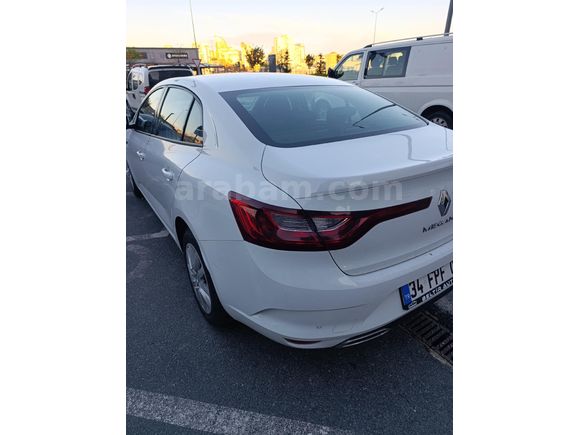 Sahibinden Renault Megane 1.3 TCe Joy 2022 Model