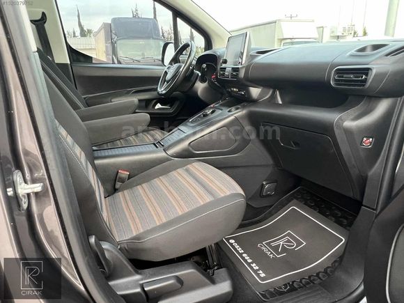 ÇIRAK'TAN 2023 HATASIZ CAM TAVAN 1.5 COMBO ULTİMATE 28.000 KMDE_