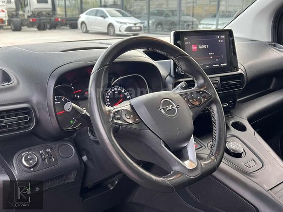 ÇIRAK'TAN 2023 HATASIZ CAM TAVAN 1.5 COMBO ULTİMATE 28.000 KMDE_