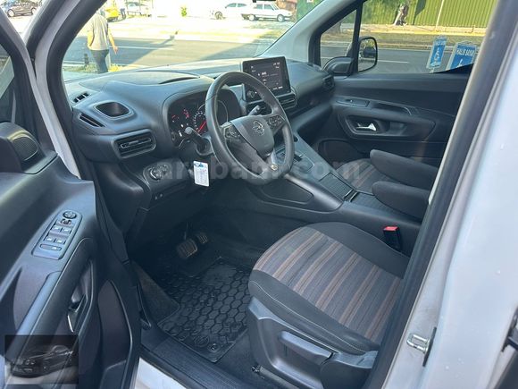 2024 OPEL COMBO ELEGANCE DİZEL OTOMATİK HATASIZ BOYASIZ
