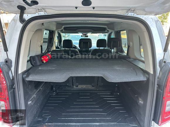 2024 OPEL COMBO ELEGANCE DİZEL OTOMATİK HATASIZ BOYASIZ